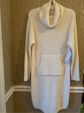 Softies Marshmallow Slouch Turtleneck Lounger S/M Ivory NWT